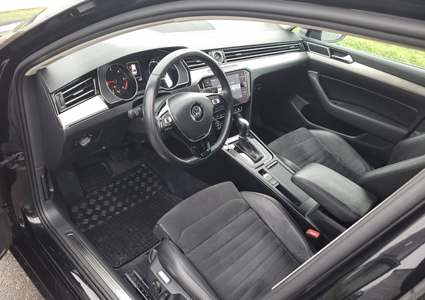 Volkswagen Passat cena 78359 przebieg: 253000, rok produkcji 2018 z Nekla małe 631